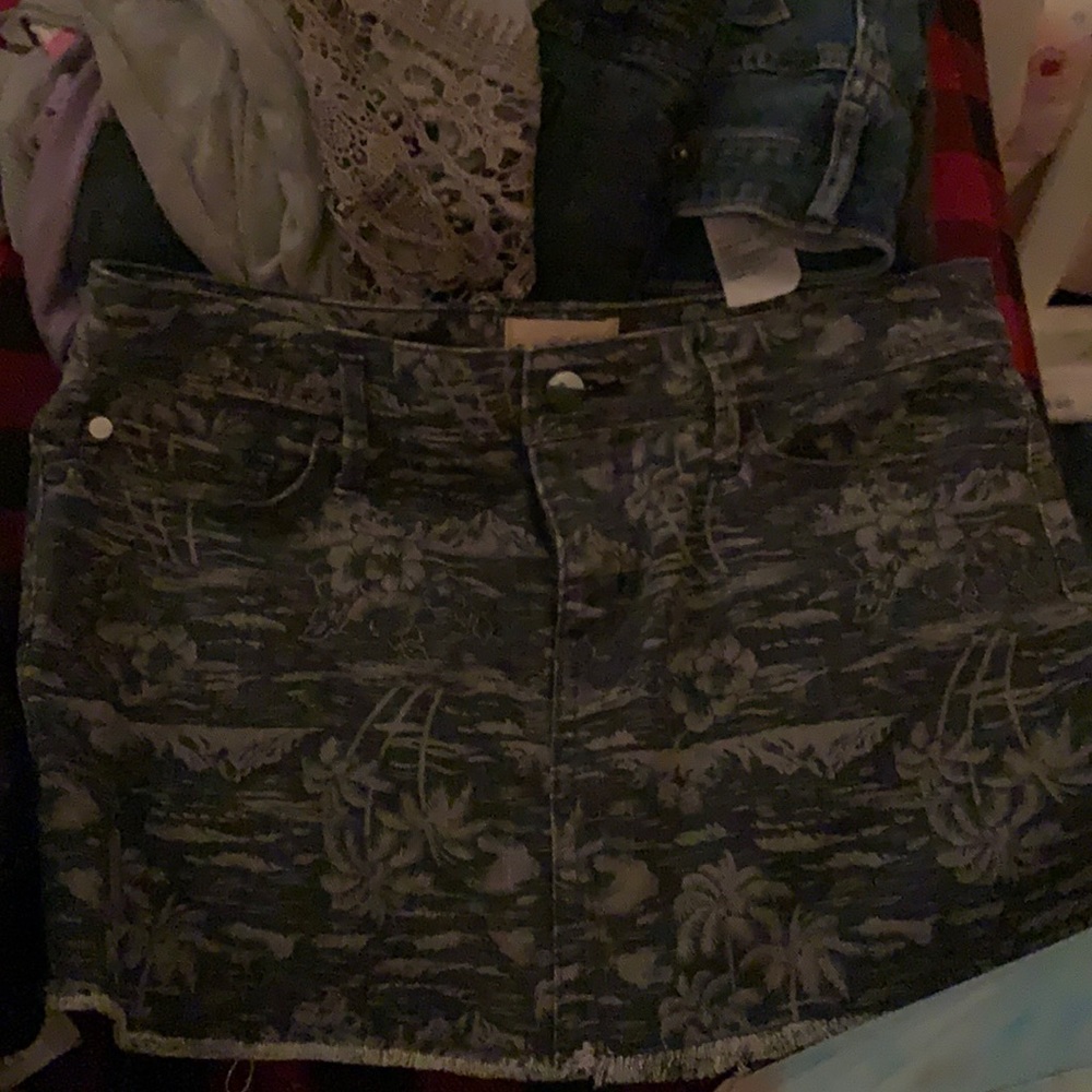 Roxy skirt